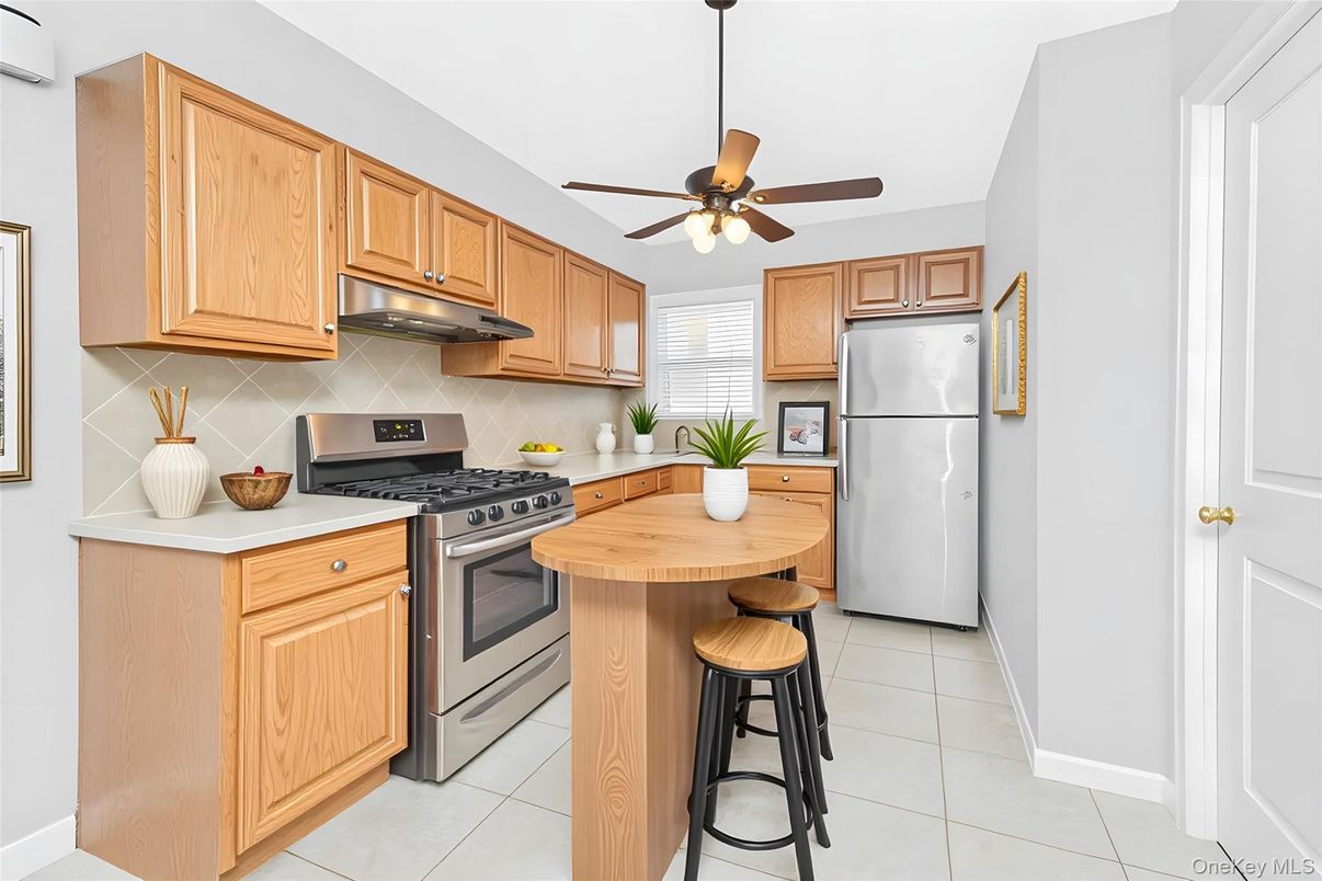 Interior, Kitchen, Stainless Steel Appliances