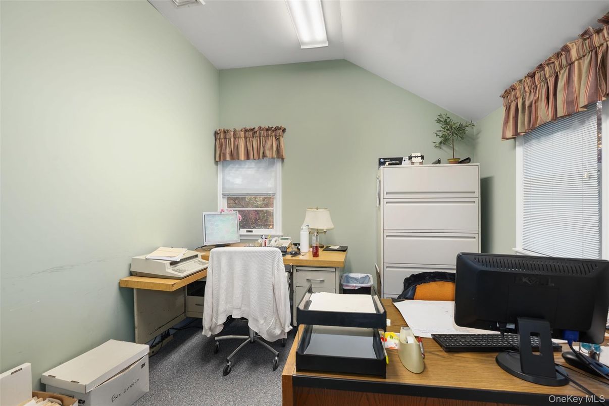 Home Office, Interior