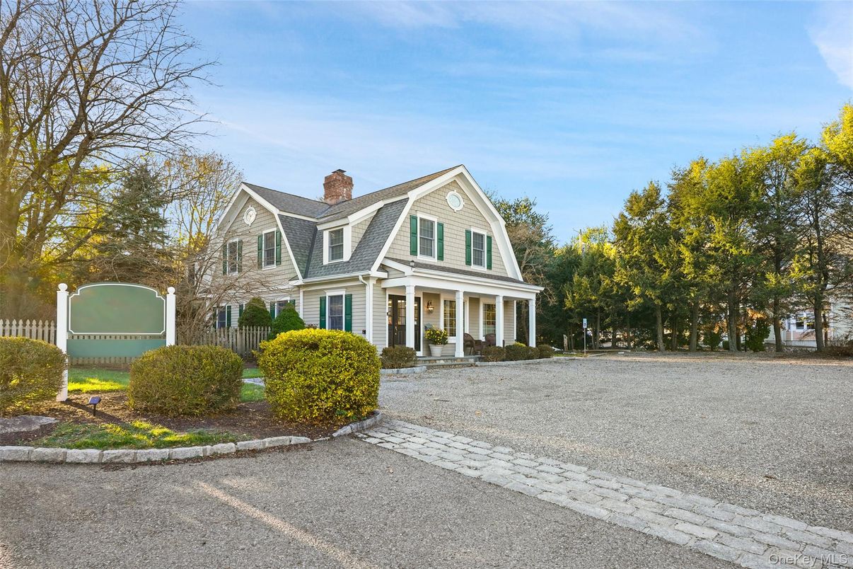 Backyard, Exterior, Facade, Queen Anne Victorian