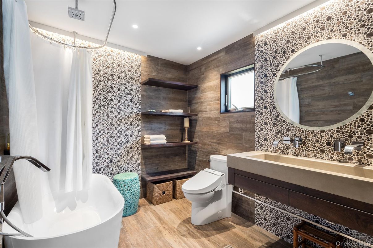 Bathroom, Free Standing Baths, Interior, Recessed Lighting, Wood Texture Flooring