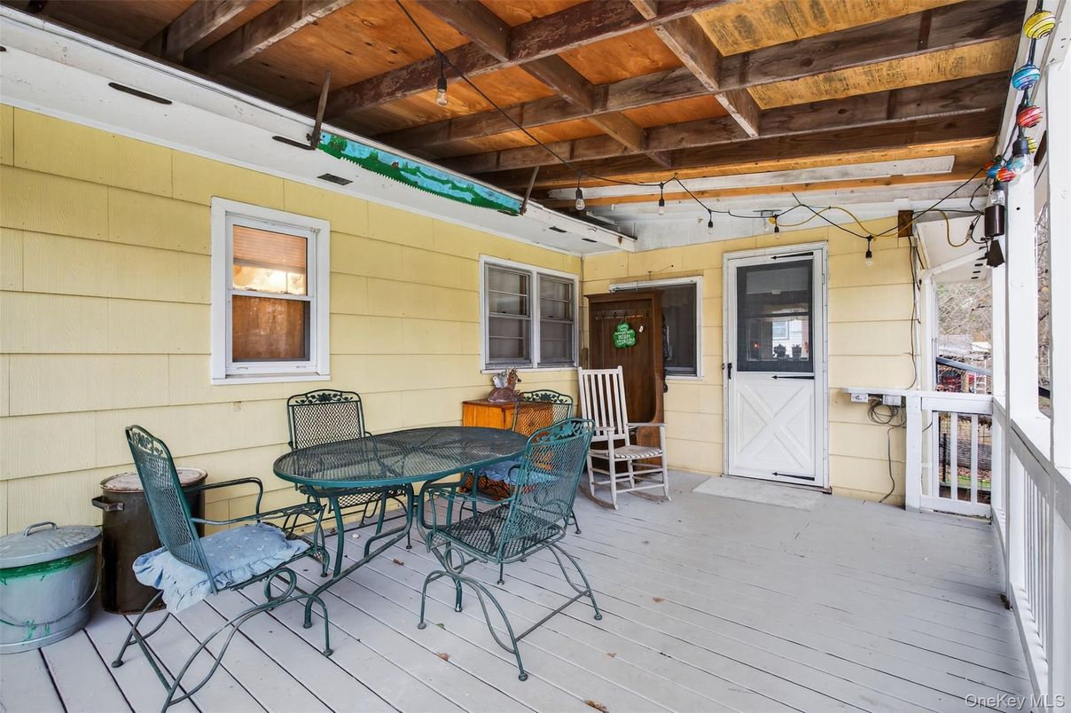 Exterior, Wooden Beams