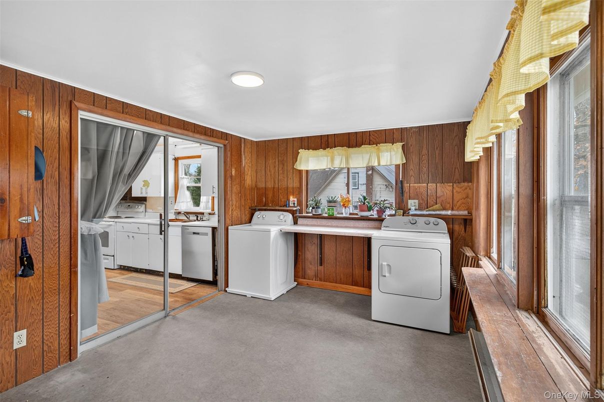 Interior, Washer, Wooden Walls