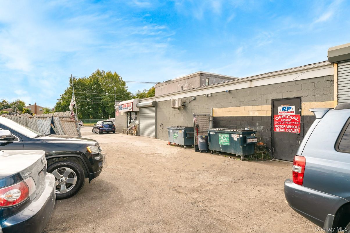 Exterior, Outdoor Kitchen
