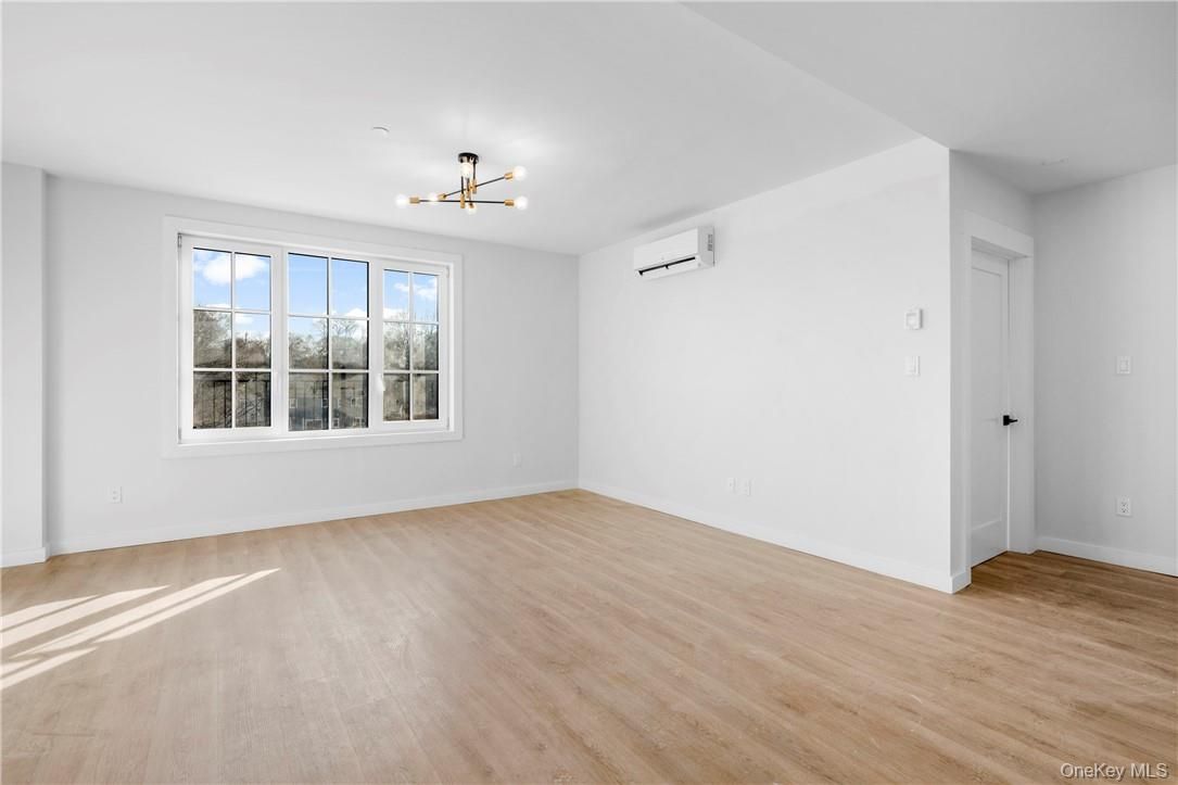 Empty room, Interior, Pendant Lights, Wood Texture Flooring