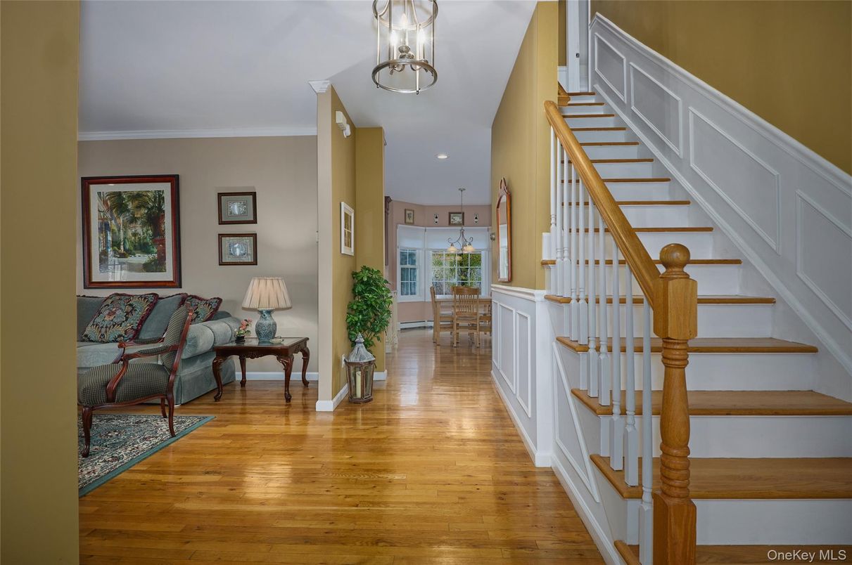 Dining room, Interior, Pendant Lights, Recessed Lighting, Wood Texture Flooring