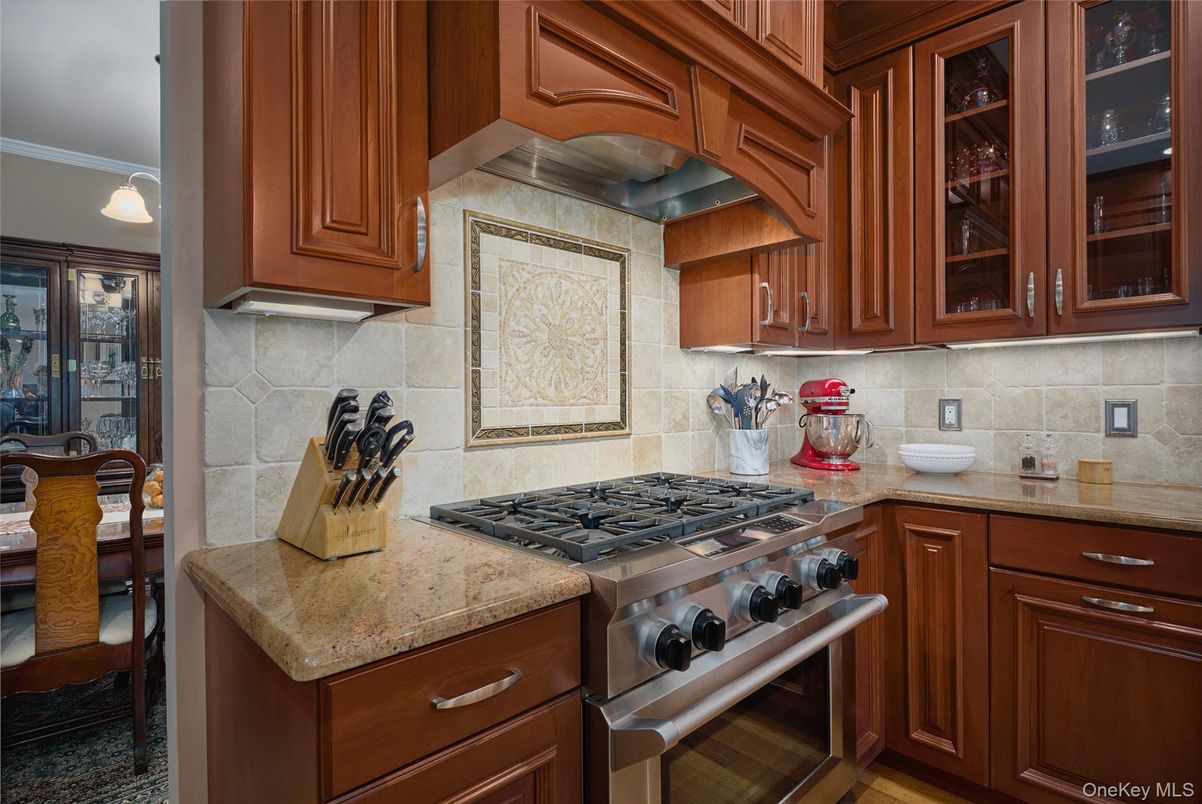 Interior, Kitchen, Pendant Lights, Stainless Steel Appliances