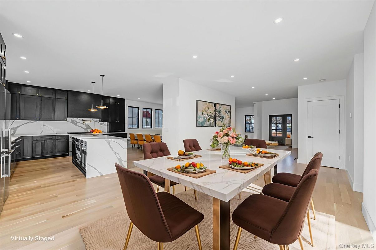 Dining room, Interior, Kitchen, Pendant Lights, Recessed Lighting, Wood Texture Flooring