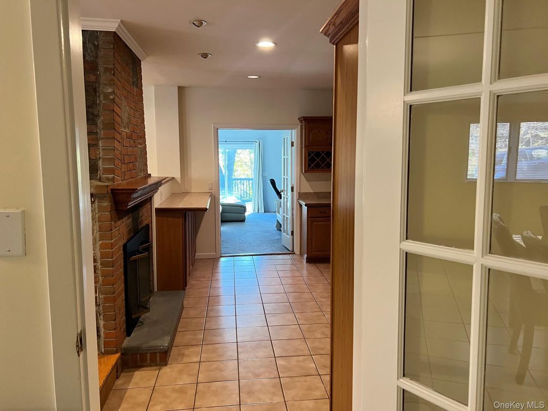 Fireplace, Interior, Recessed Lighting