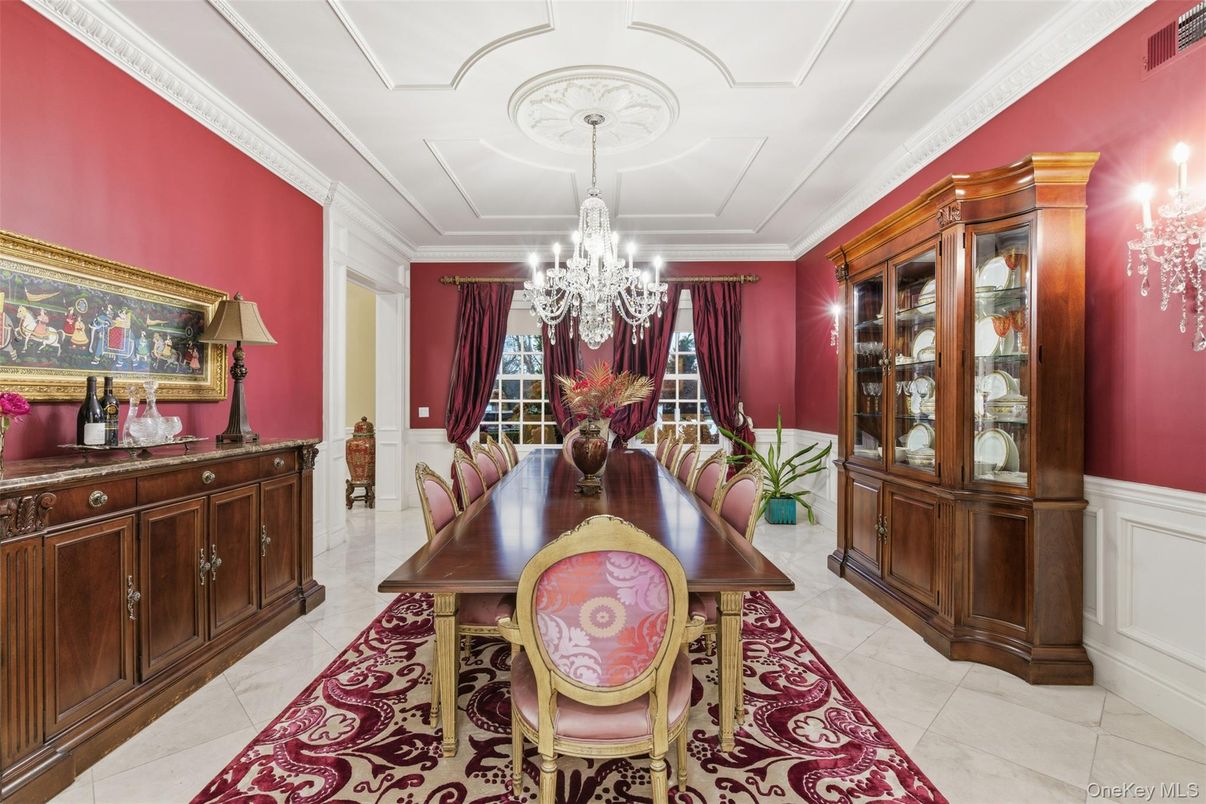 Chandelier, Dining room, Interior