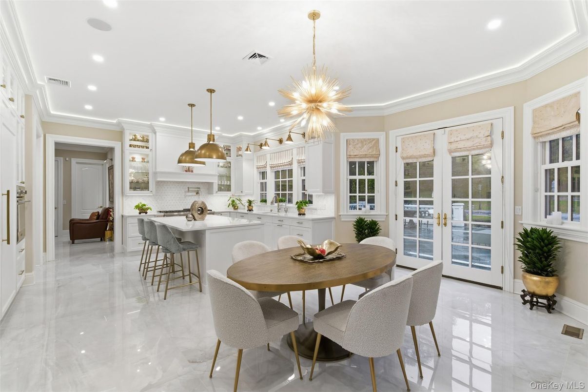 Dining room, Interior, Kitchen, Marble, Pendant Lights, Recessed Lighting