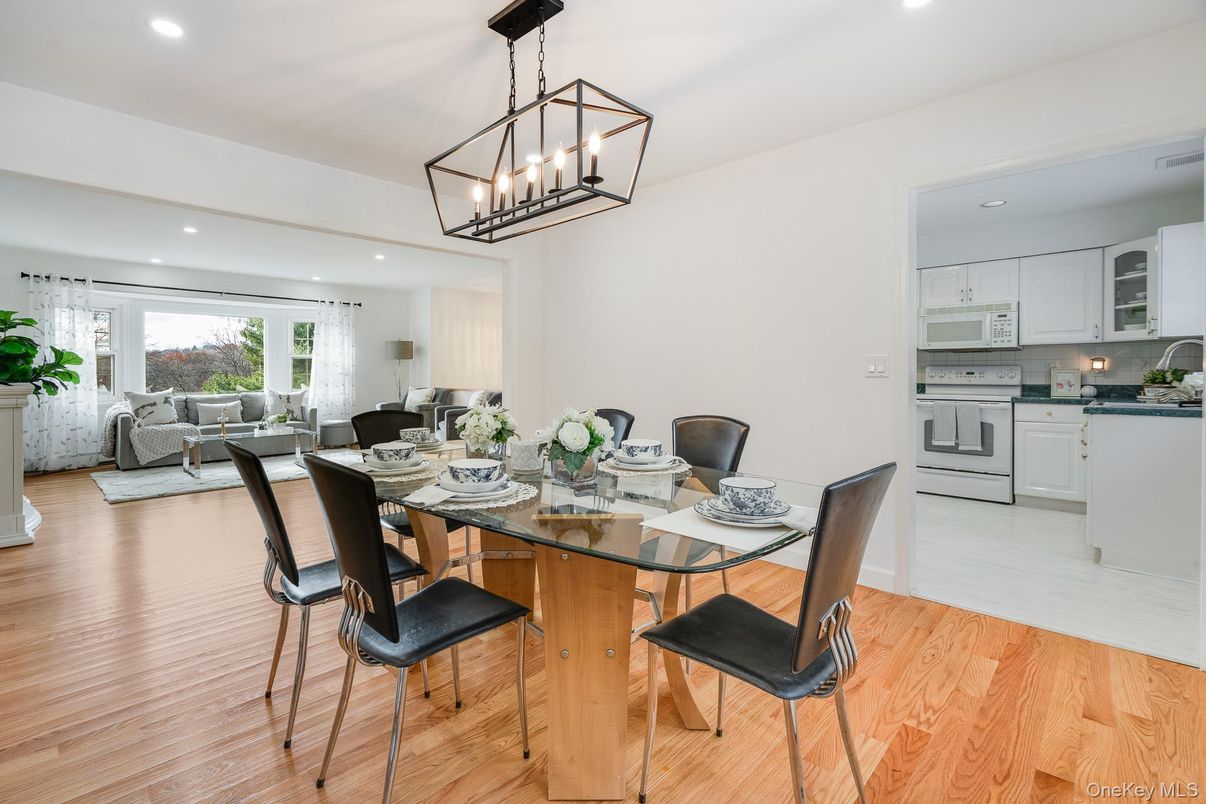 Chandelier, Dining room, Interior, Kitchen, Living room, Pendant Lights, Recessed Lighting, Wood Texture Flooring