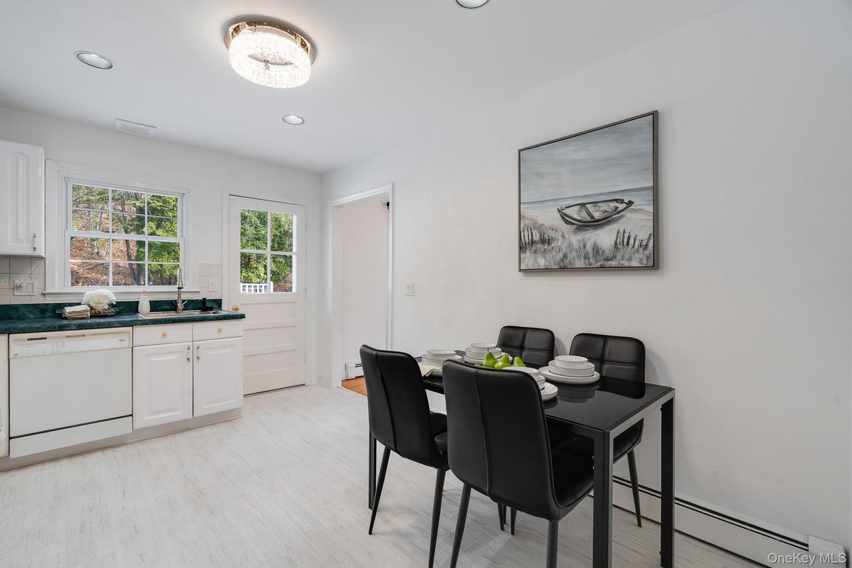 Dining room, Interior, Kitchen, Recessed Lighting, Wood Texture Flooring