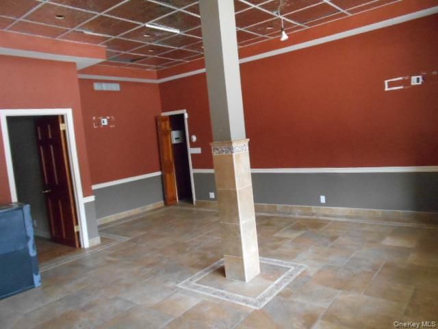 Elevator, Empty room, Interior