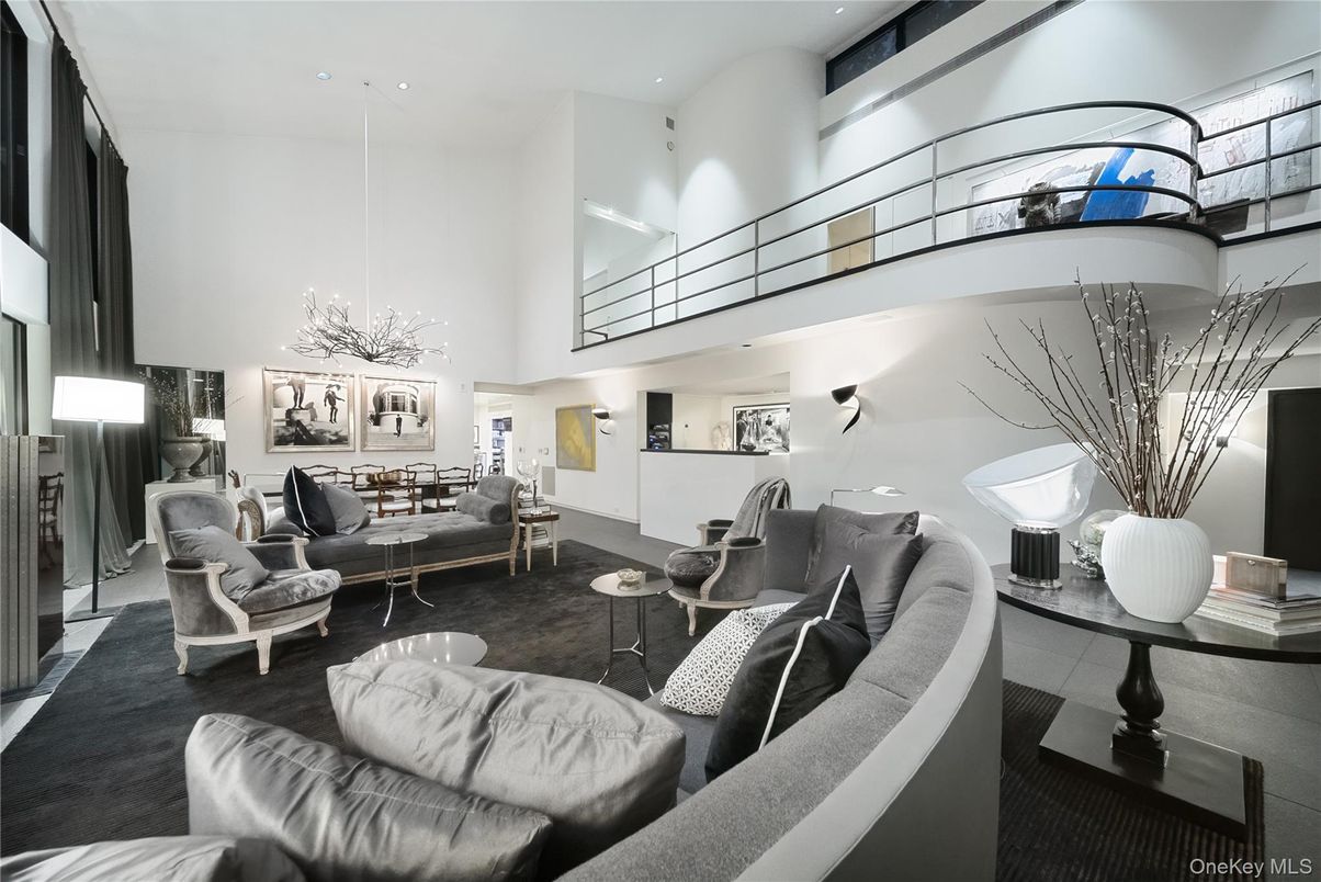 Dining room, Interior, Living room, Pendant Lights, Recessed Lighting