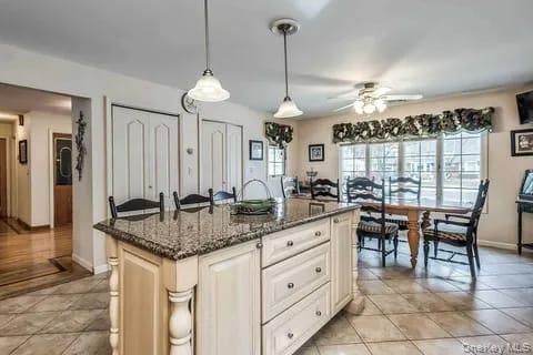 Dining room, Interior, Kitchen, Pendant Lights