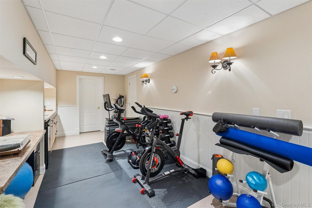 Fitness Equipment, Interior, Recessed Lighting