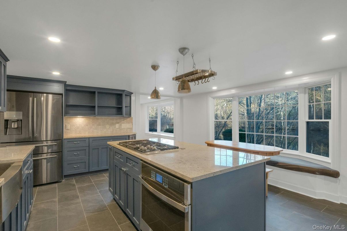 Interior, Kitchen, Pendant Lights, Recessed Lighting, Stainless Steel Appliances