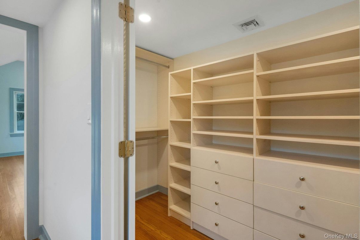 Interior, Recessed Lighting, Walk-in Closets, Wood Texture Flooring