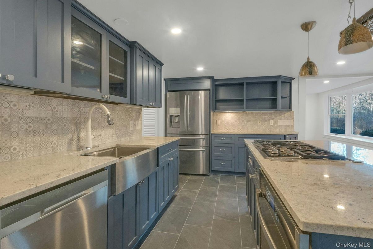 Interior, Kitchen, Pendant Lights, Recessed Lighting, Stainless Steel Appliances