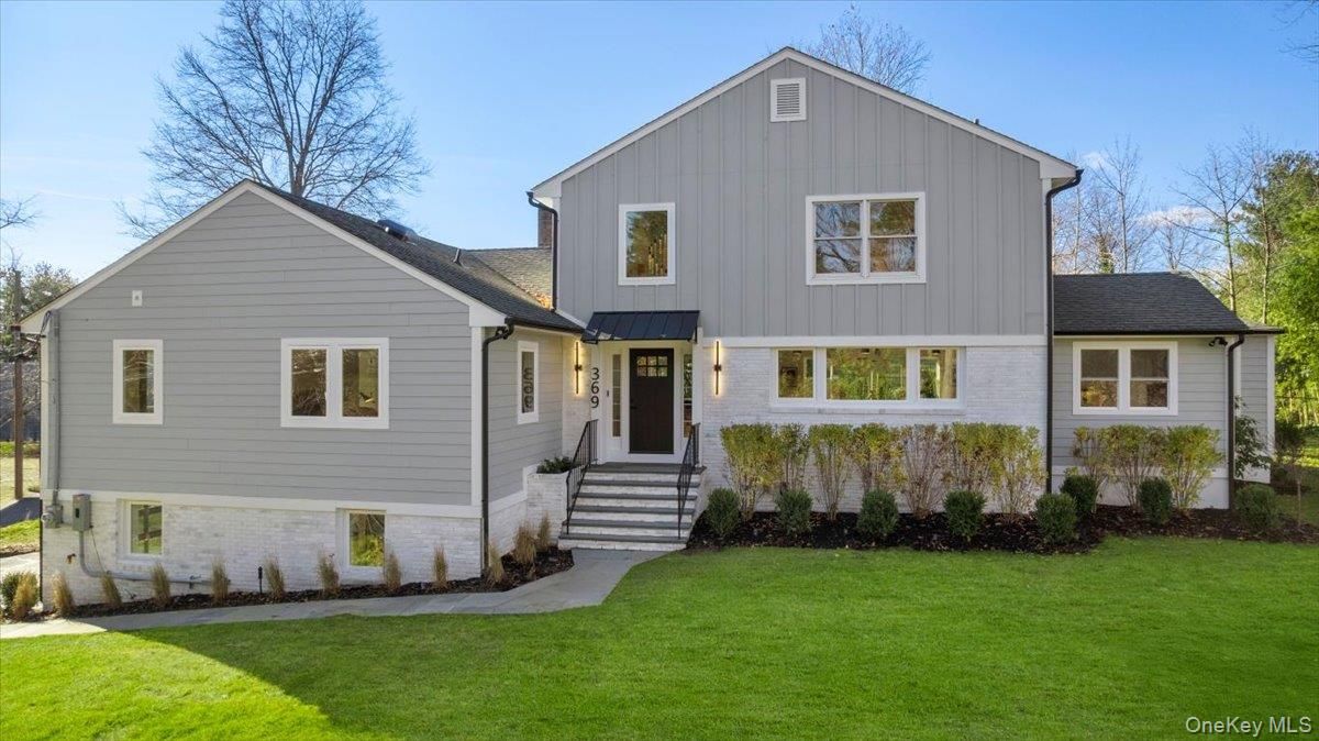 Exterior, Facade, Farmhouse