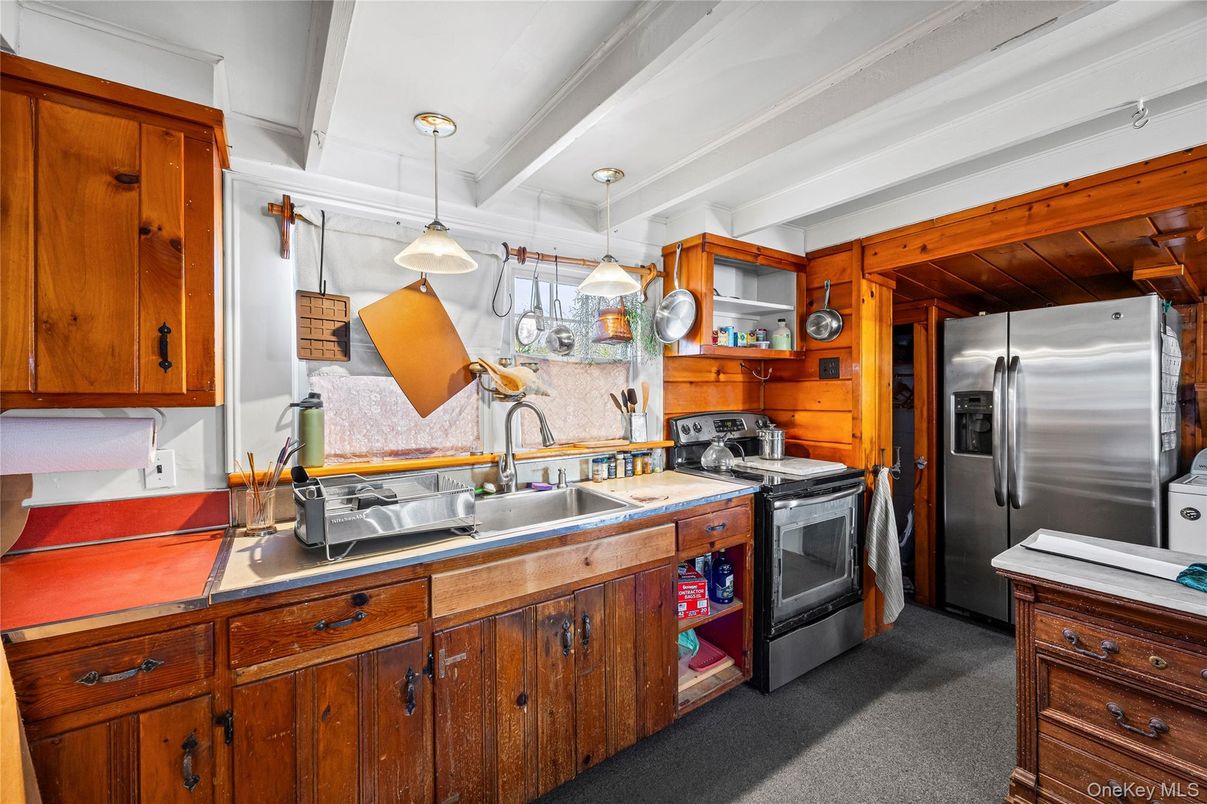 Interior, Kitchen, Pendant Lights, Stainless Steel Appliances