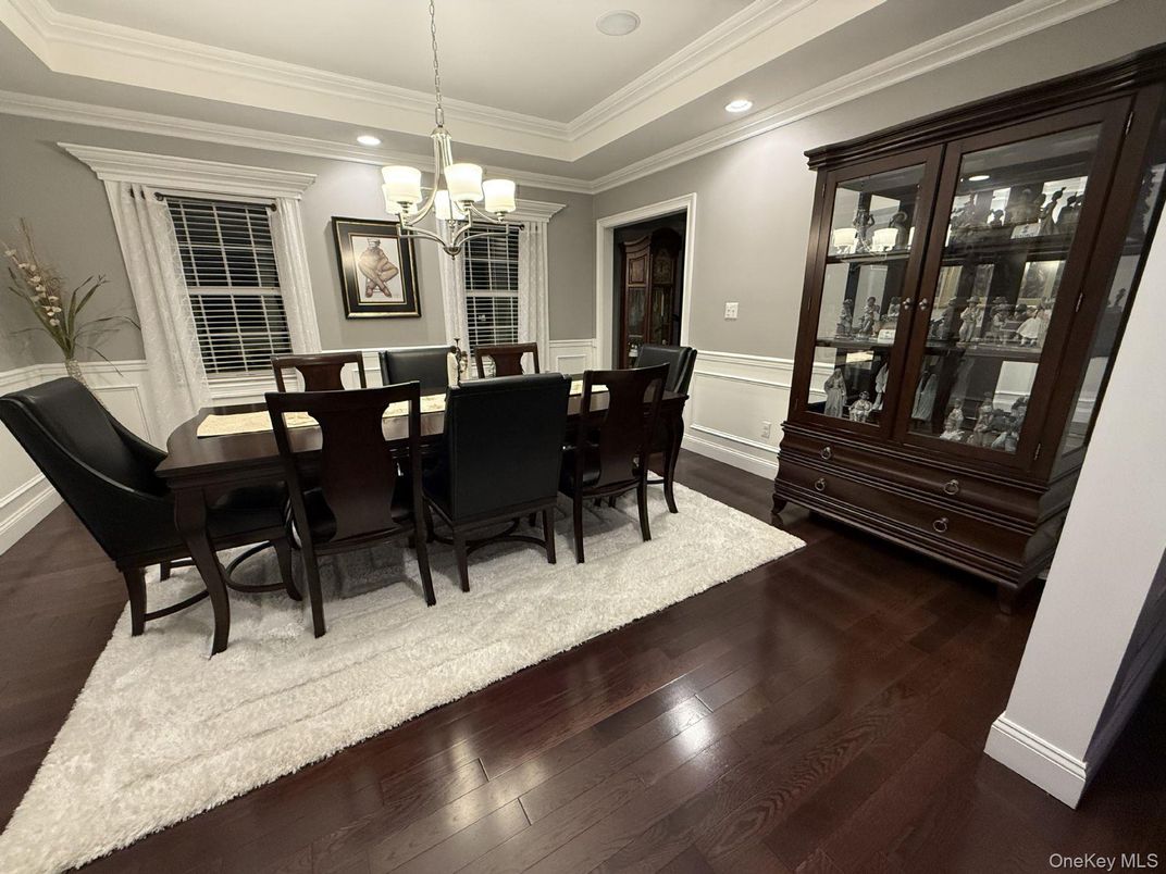 Chandelier, Dining room, Interior, Recessed Lighting, Wood Texture Flooring