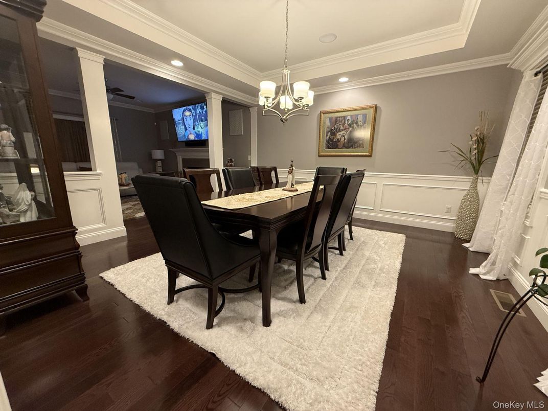 Chandelier, Dining room, Interior, Recessed Lighting, Wood Texture Flooring