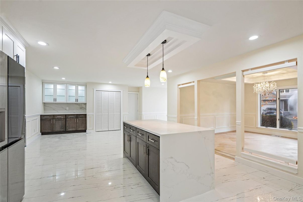 Chandelier, Interior, Kitchen, Marble, Pendant Lights, Recessed Lighting
