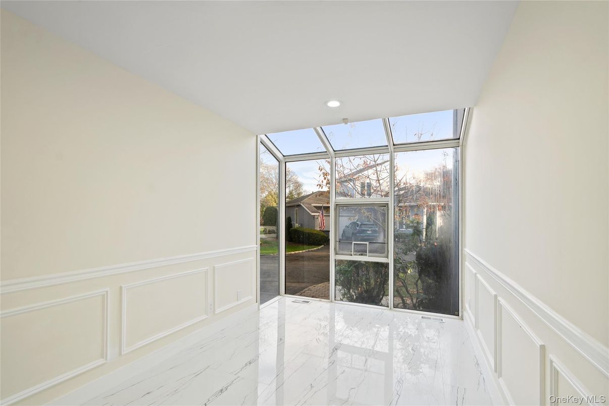 Interior, Marble, Recessed Lighting, Sun Room