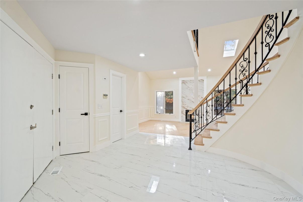 Interior, Marble, Recessed Lighting