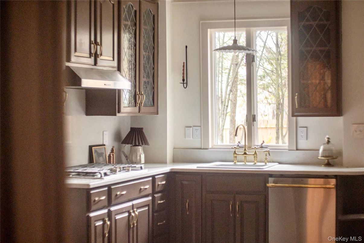 Interior, Kitchen, Pendant Lights, Stainless Steel Appliances