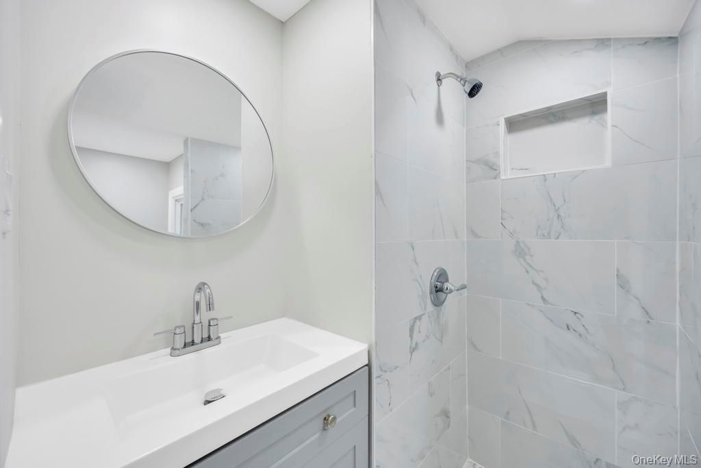 Bathroom, Interior, Marble Walls, Recessed Lighting