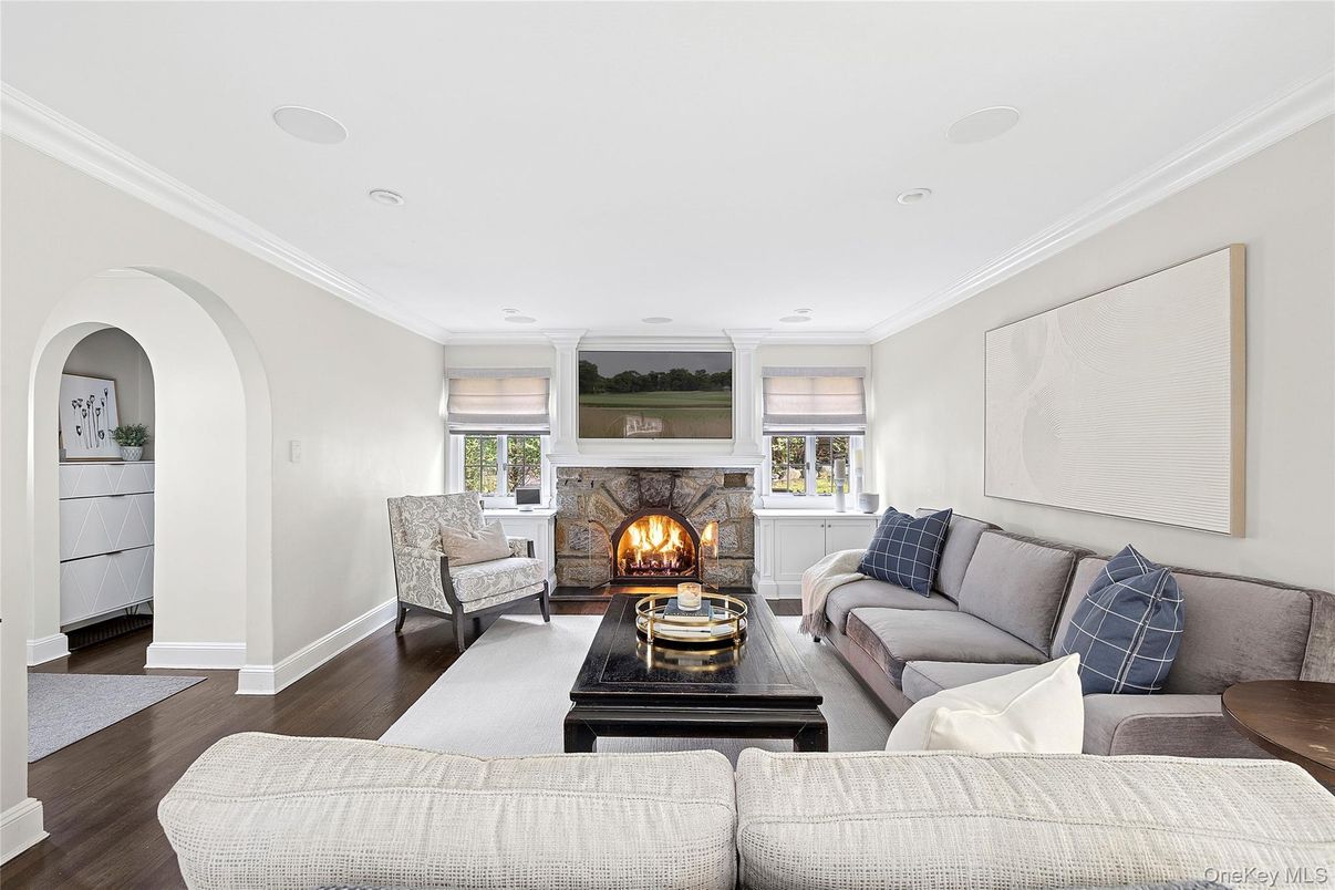 Fireplace, Interior, Living room, Recessed Lighting, Wood Texture Flooring