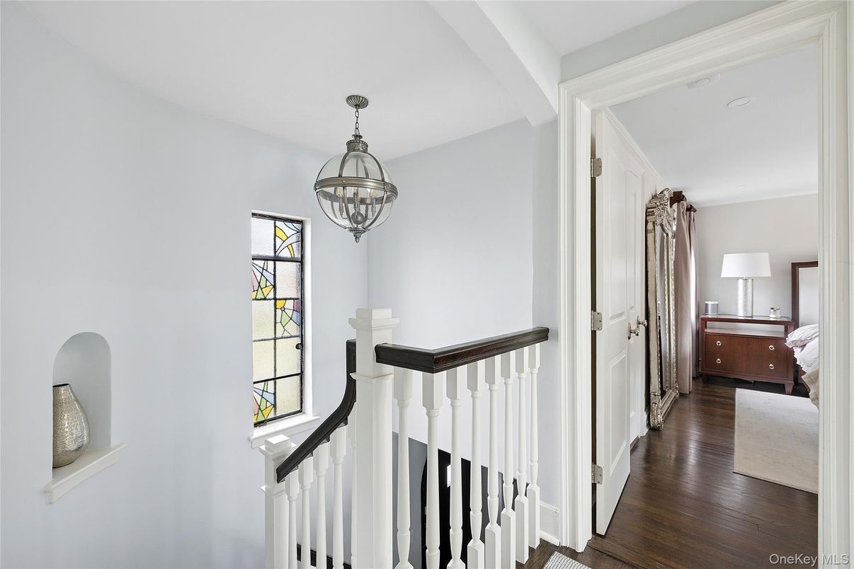 Chandelier, Interior, Recessed Lighting, Wood Texture Flooring