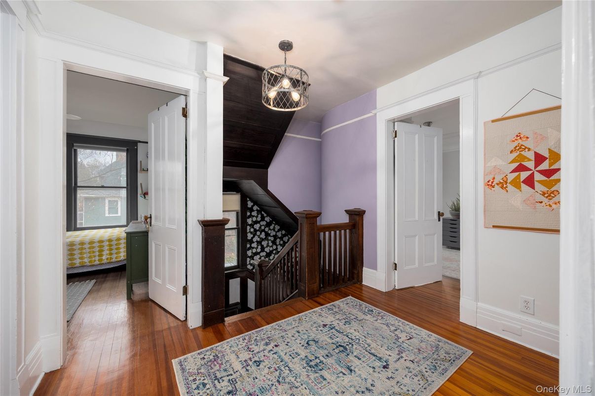 Interior, Pendant Lights, Wood Texture Flooring