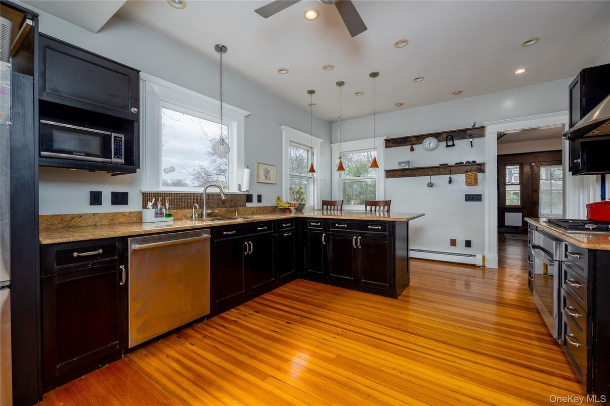 Interior, Kitchen, Pendant Lights, Recessed Lighting, Wood Texture Flooring