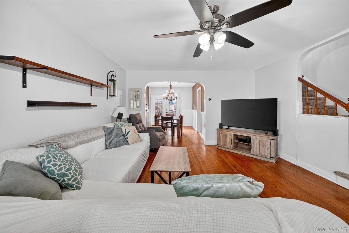 Chandelier, Dining room, Interior, Living room, Wood Texture Flooring