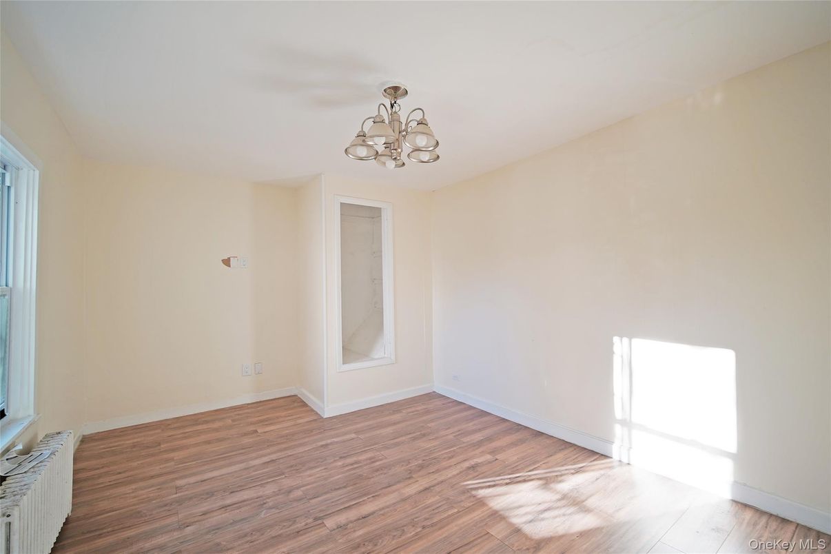 Chandelier, Empty room, Interior, Wood Texture Flooring