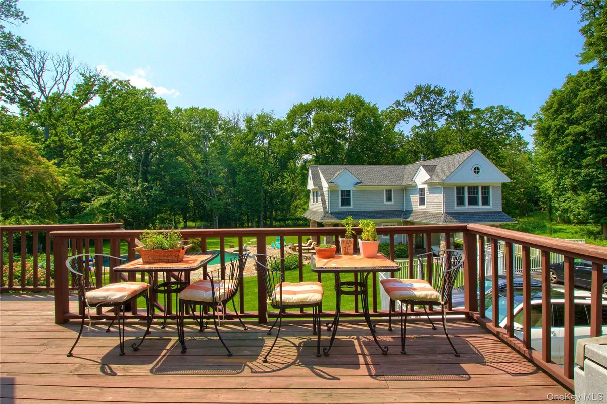 Exterior, Wood Texture Flooring