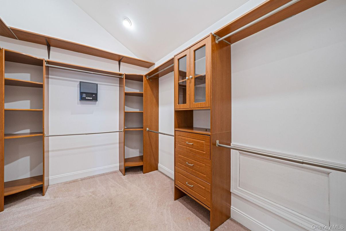 Interior, Walk-in Closets