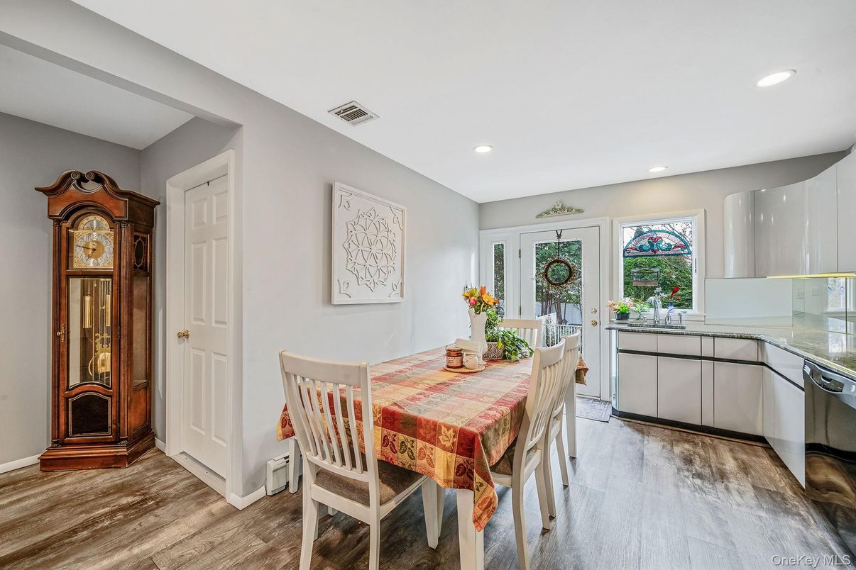 Dining room, Interior, Kitchen, Recessed Lighting, Wood Texture Flooring