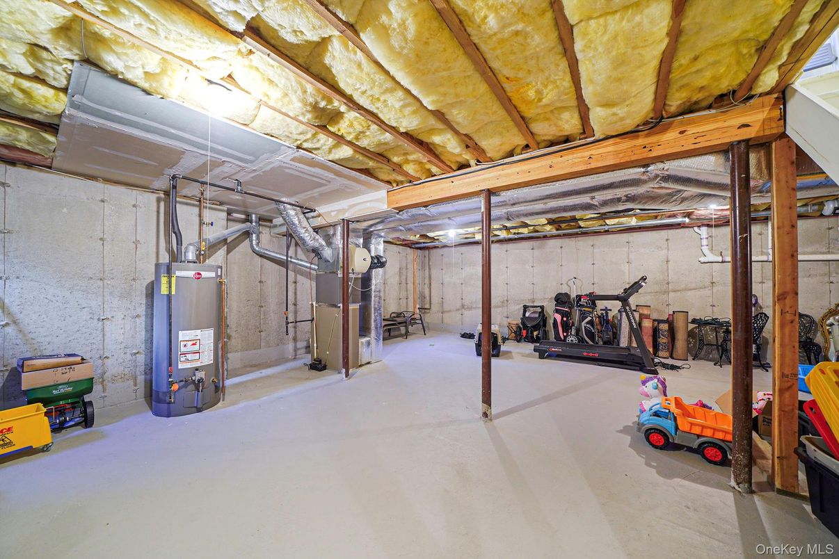 Fitness Equipment, Interior, Wooden Beams