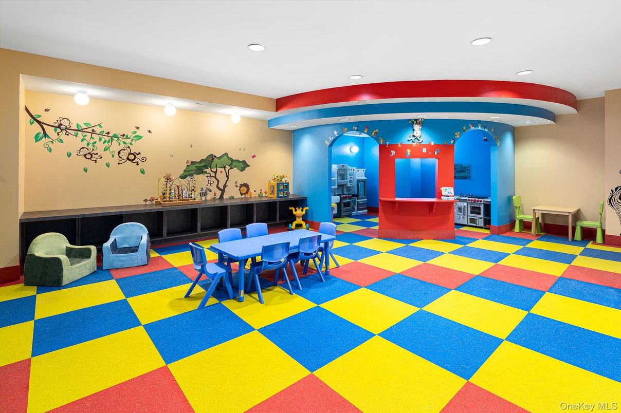 Dining room, Interior, Recessed Lighting