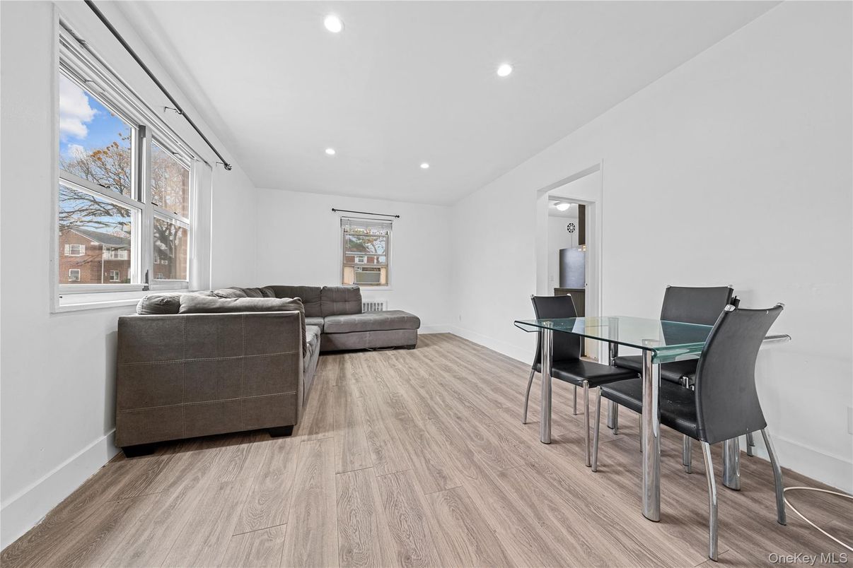 Dining room, Interior, Living room, Recessed Lighting, Wood Texture Flooring