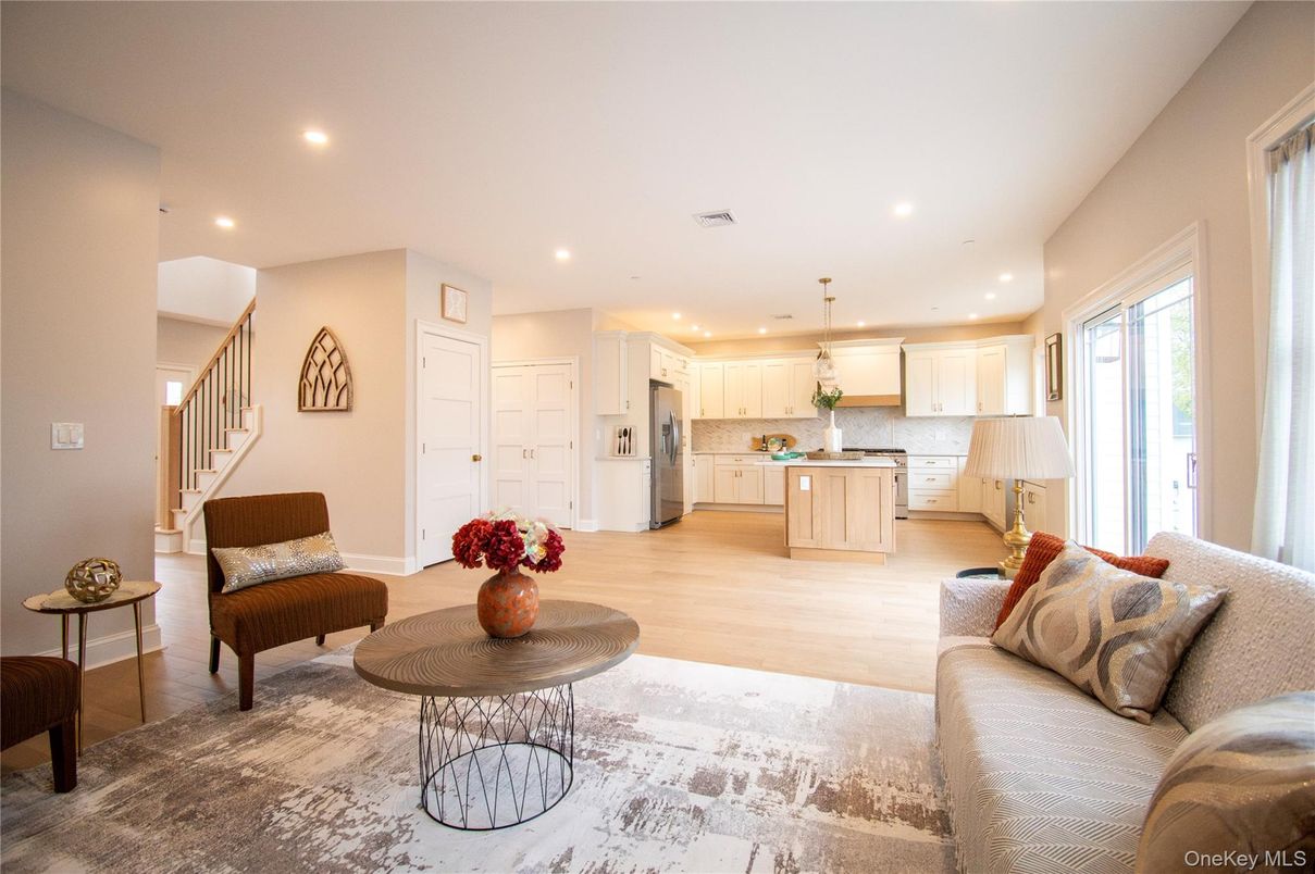 Interior, Kitchen, Living room, Pendant Lights, Recessed Lighting, Stainless Steel Appliances, Wood Texture Flooring