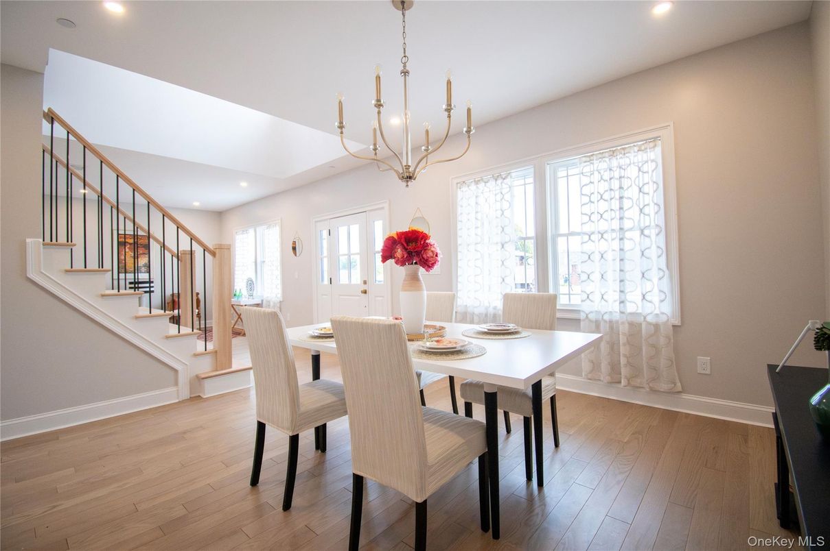 Chandelier, Dining room, Interior, Recessed Lighting, Wood Texture Flooring