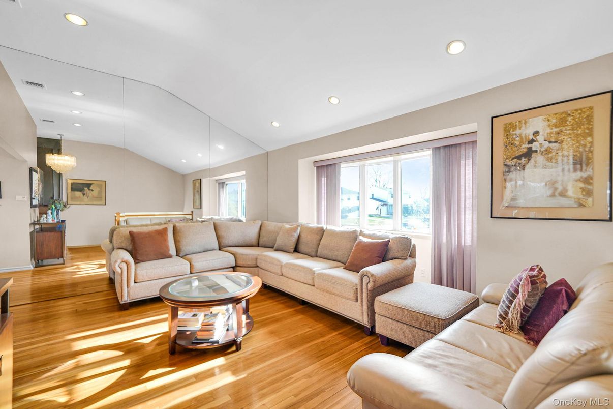 Chandelier, Interior, Living room, Recessed Lighting, Wood Texture Flooring