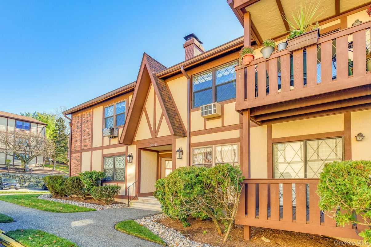 Exterior, Facade, Tudor Revival