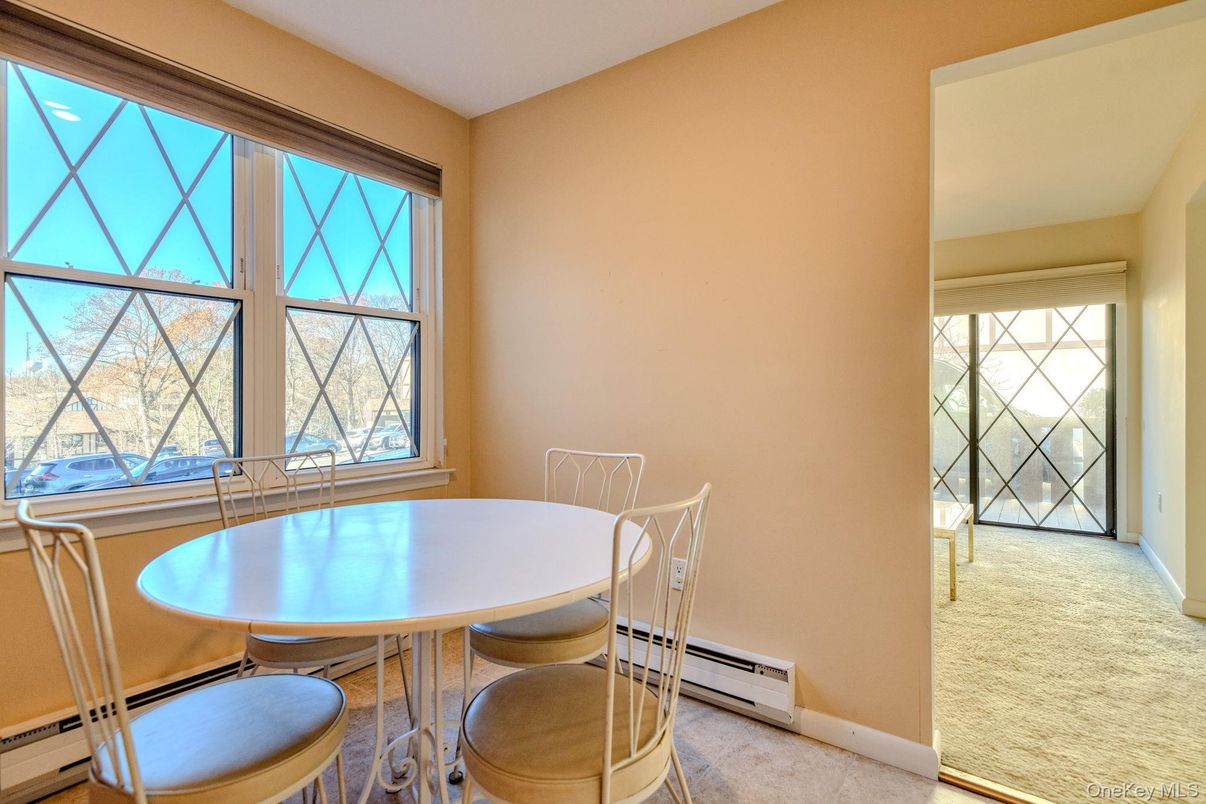 Dining room, Interior