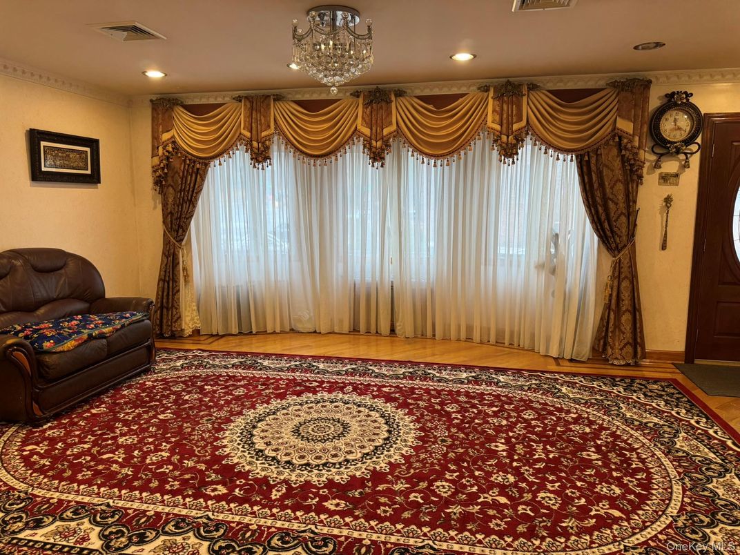 Chandelier, Interior, Recessed Lighting